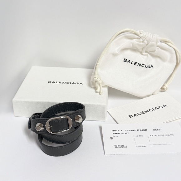 BALENCIAGA Arena Classic Triple Tour Bracelet NWT - Picture 1 of 7